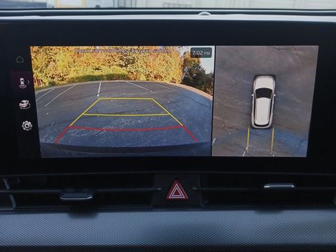 Used 2025 Kia Sportage SX image 22