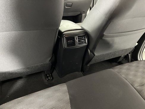 Used 2021 Nissan Rogue Sport SV FWD image 45
