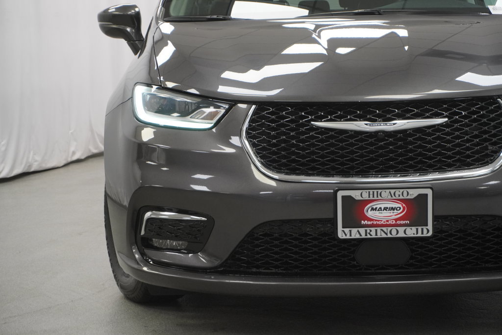 Certified 2021 Chrysler Pacifica Touring-L FWD image 13