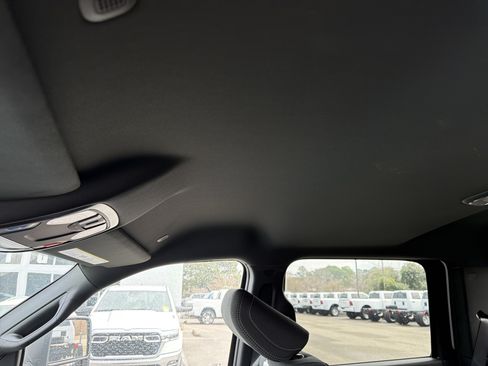 Used 2025 RAM 3500 Big Horn AWD/4WD image 28