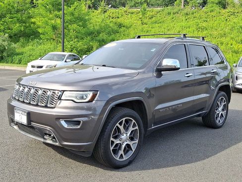 Used 2019 Jeep Grand Cherokee Overland AWD/4WD image 3