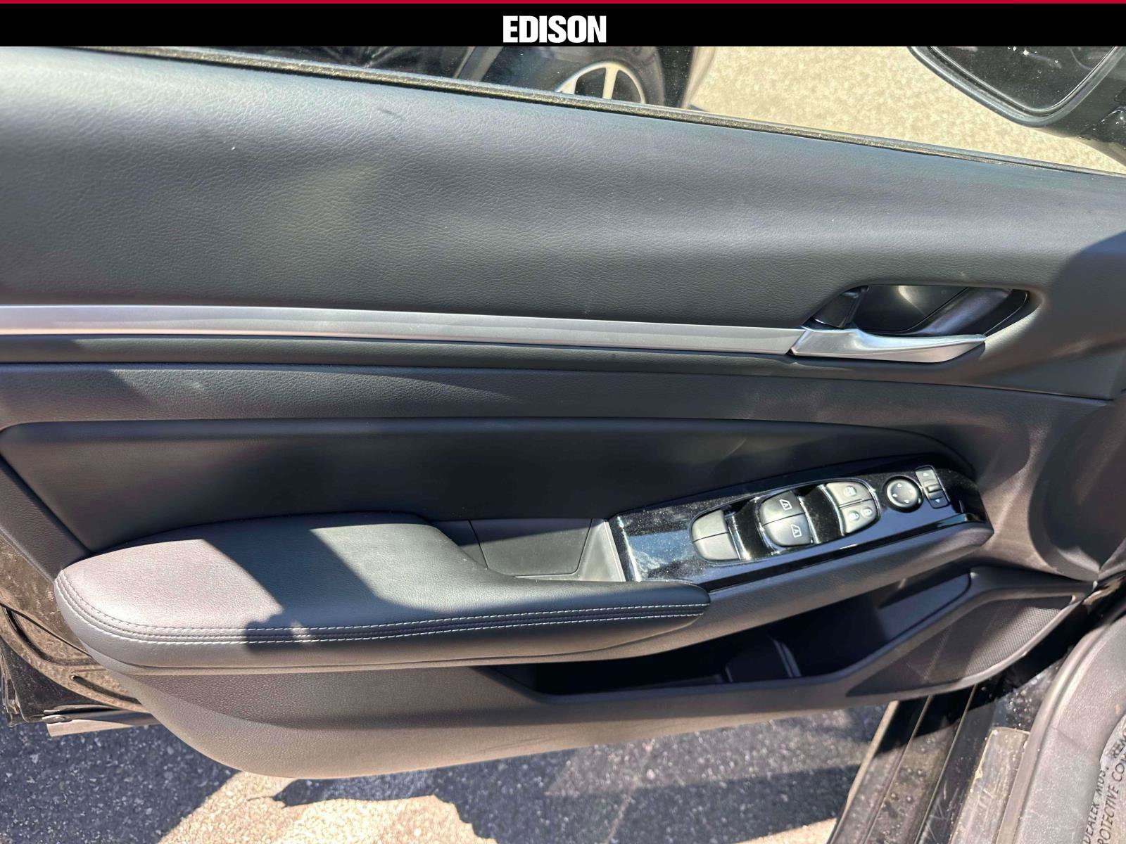 Used 2025 Nissan Altima 2.5 SL AWD/4WD image 15