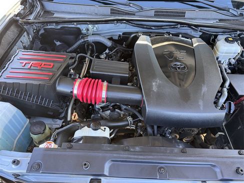 Used 2017 Toyota Tacoma TRD Pro image 31