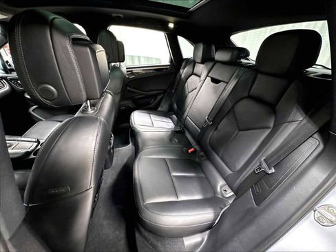 Used 2017 Porsche Macan S AWD/4WD image 30