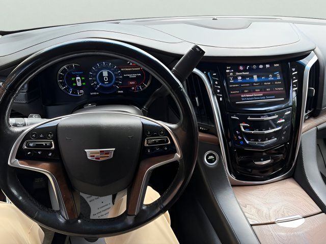 Used 2019 Cadillac Escalade Luxury AWD/4WD image 17