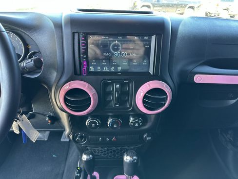 Used 2016 Jeep Wrangler Unlimited Sport w/ Quick Order Package 24S AWD/4WD image 13