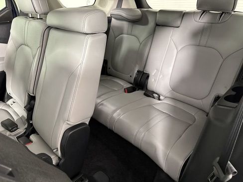 Used 2024 Honda Pilot Elite image 23