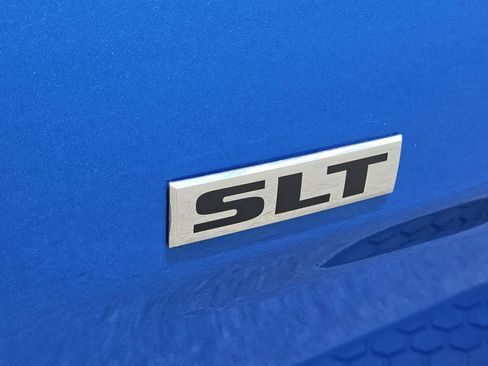 Used 2024 RAM 1500 Classic SLT AWD/4WD image 8