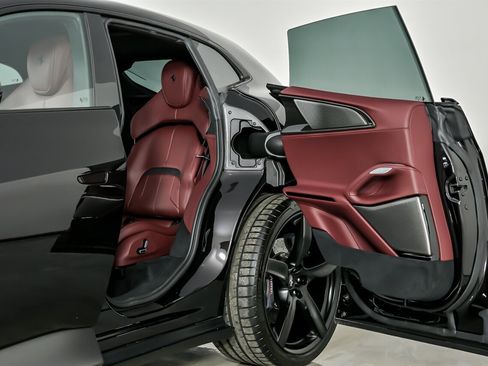 Used 2024 Ferrari Purosangue image 20