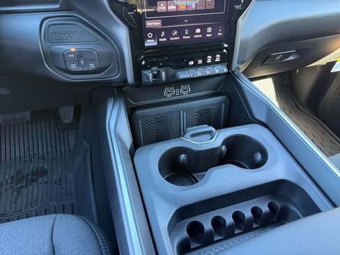 New 2026 RAM 2500 Big Horn AWD/4WD image 13