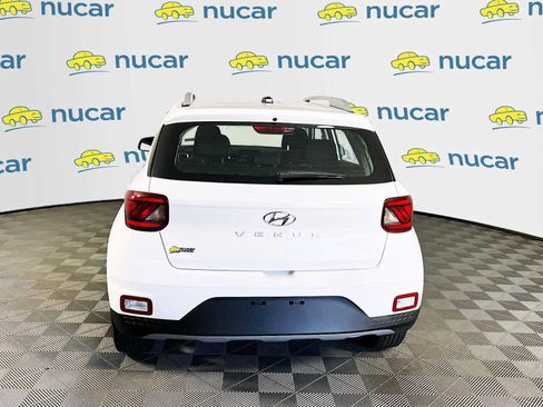 Certified 2025 Hyundai Venue SEL FWD image 6