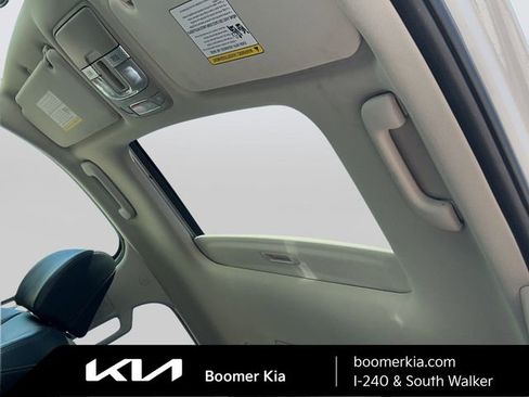 Certified 2025 Kia Telluride S image 19