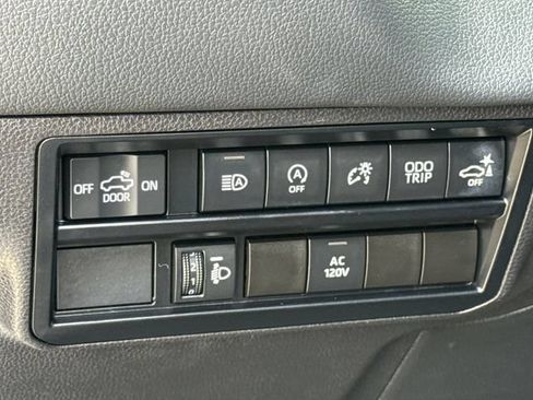 Used 2024 Toyota Tundra Limited w/ Power Package AWD/4WD image 23