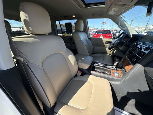 Used 2024 Nissan Armada SL w/ Captain's Chairs Package image 26
