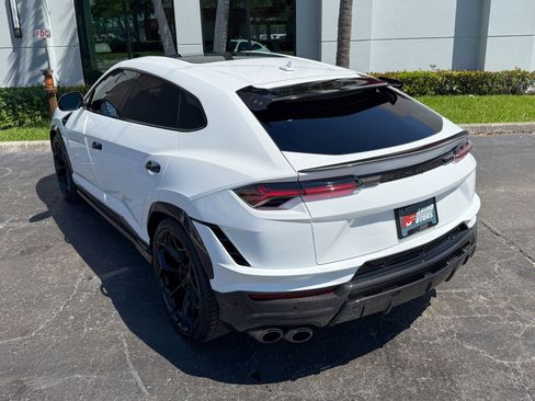 Used 2023 Lamborghini Urus Performante AWD/4WD image 15