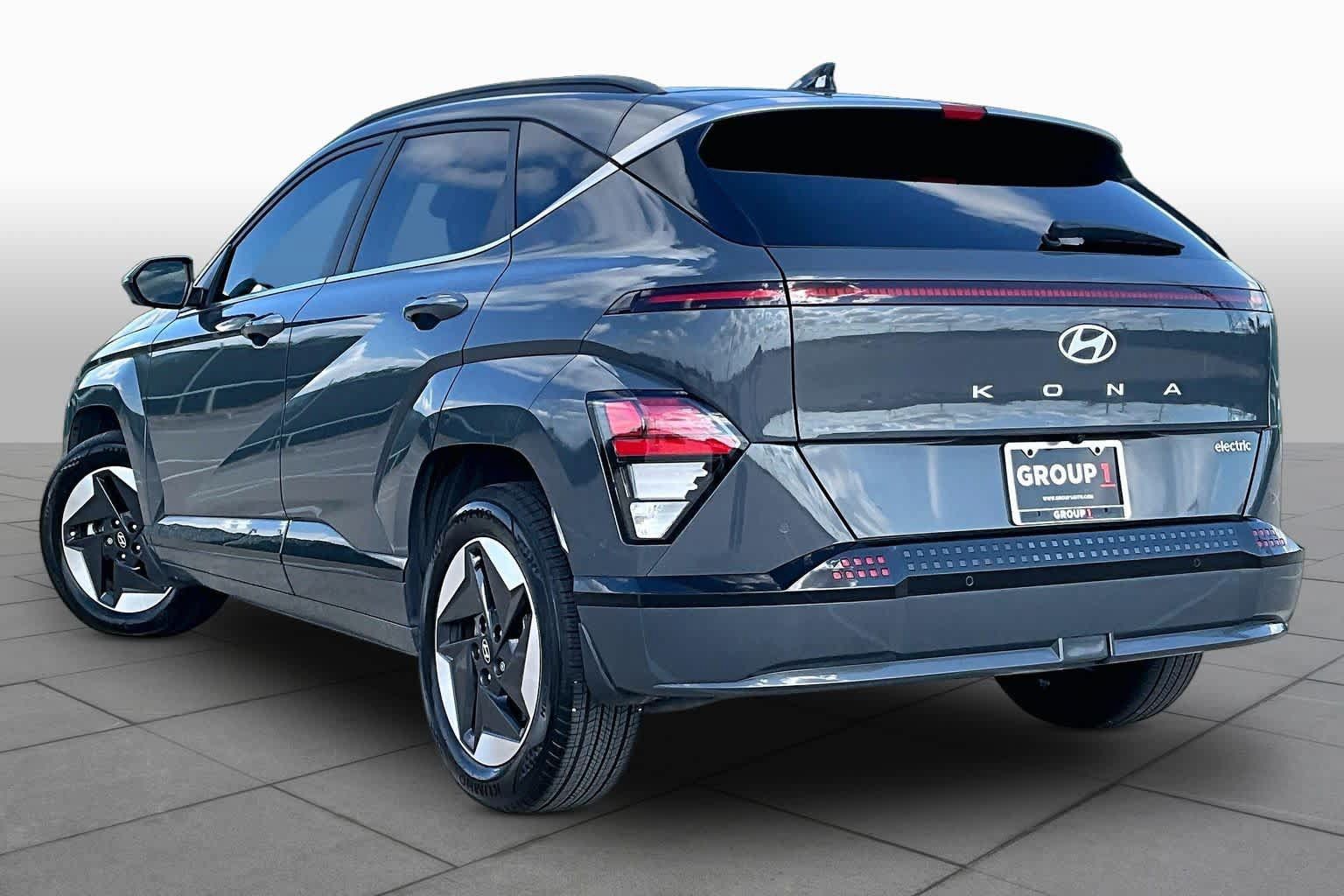 Used 2024 Hyundai Kona Limited FWD image 10