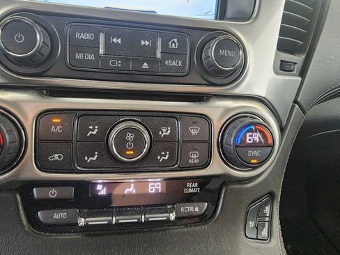 Used 2017 Chevrolet Suburban Premier AWD/4WD image 28