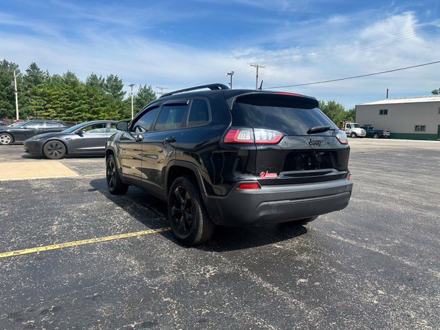 Used 2020 Jeep Cherokee Latitude Plus AWD/4WD image 3