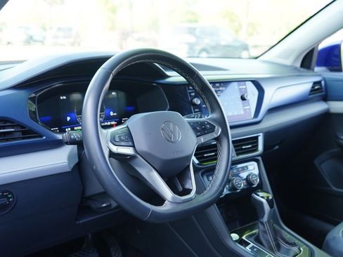 Used 2024 Volkswagen Taos SE FWD image 23