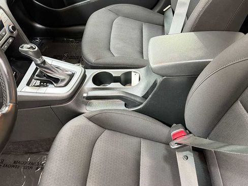 Used 2018 Hyundai Elantra Value Edition FWD image 22