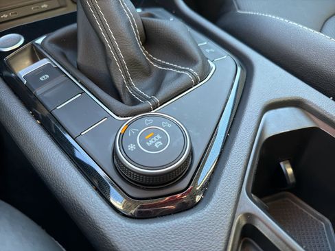 Certified 2025 Volkswagen Taos SEL image 26