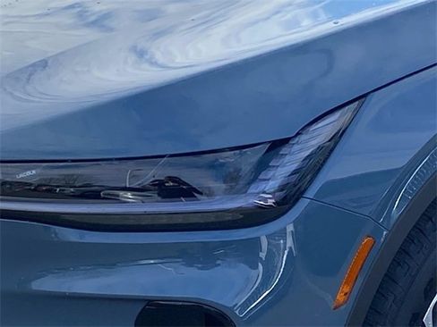 New 2026 Lincoln Nautilus Premier image 4