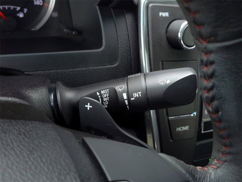 Used 2016 Toyota Camry SE image 22