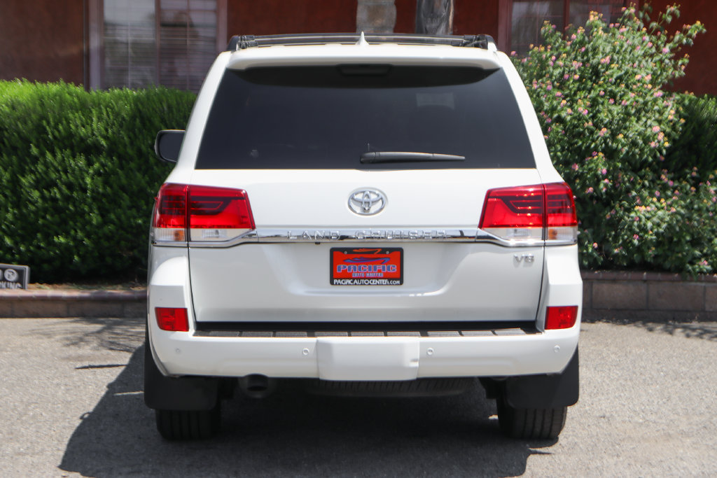 Used 2018 Toyota Land Cruiser AWD/4WD image 7