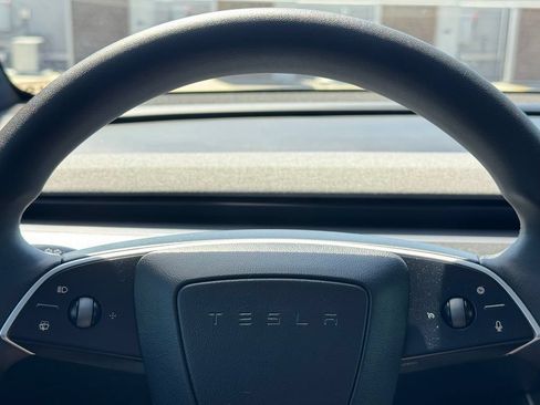 Used 2026 Tesla Model Y Long Range AWD/4WD image 27