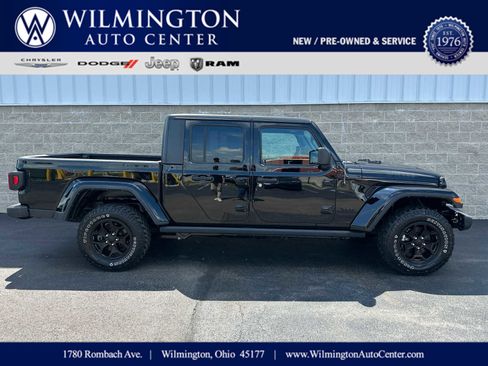 Used 2021 Jeep Gladiator Sport image 1
