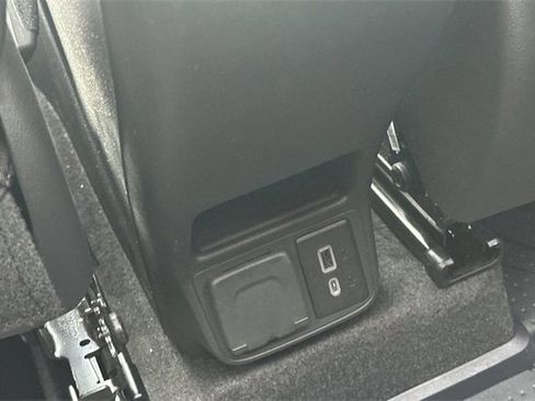 Used 2024 Chevrolet TrailBlazer RS w/ Convenience Package image 16