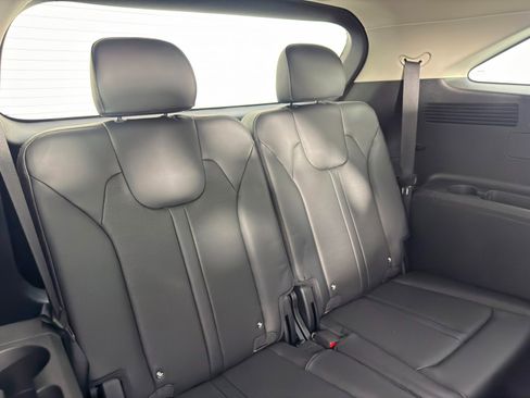 Used 2024 Kia Sorento S w/ Panoramic Sunroof Package image 35