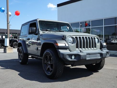 Used 2020 Jeep Wrangler Sport AWD/4WD image 3