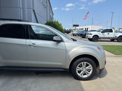 Used 2015 Chevrolet Equinox LT w/ Driver Convenience Package FWD image 4