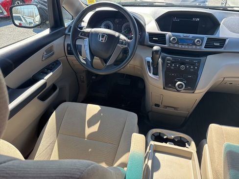 Used 2012 Honda Odyssey EX image 10