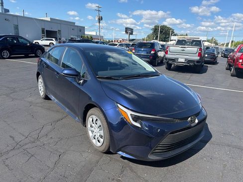 Used 2026 Toyota Corolla LE FWD image 4