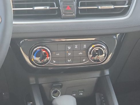 New 2026 Chevrolet TrailBlazer LT w/ Midnight Edition FWD image 12