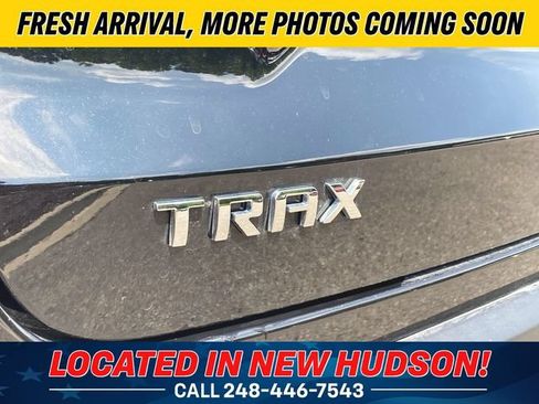 Used 2024 Chevrolet Trax LT w/ Driver Confidence Package FWD image 12
