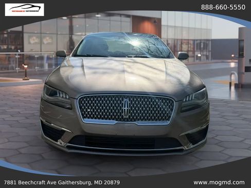 Used 2018 Lincoln MKZ Select w/ Select Plus Package FWD image 2
