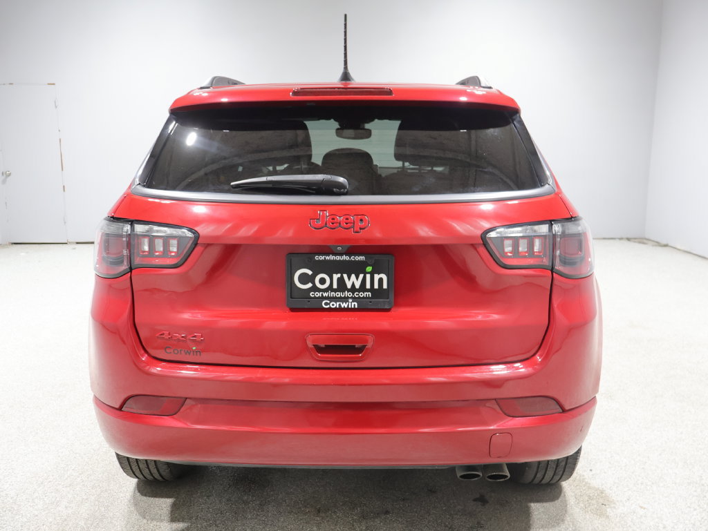 Used 2022 Jeep Compass Limited AWD/4WD image 3