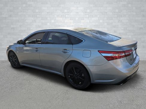 Used 2014 Toyota Avalon XLE image 7