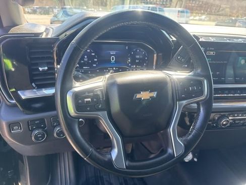Used 2023 Chevrolet Silverado 1500 LT AWD/4WD image 14