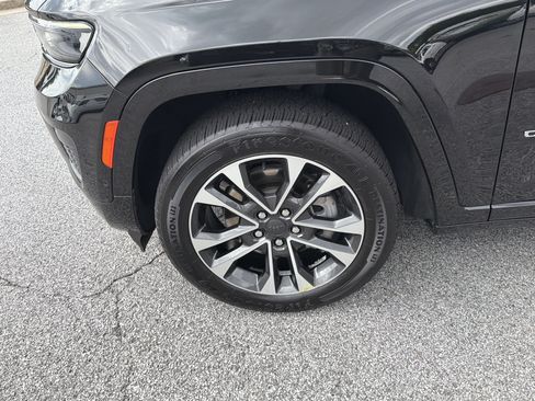 Used 2022 Jeep Grand Cherokee L Overland w/ Luxury Tech Group IV AWD/4WD image 13