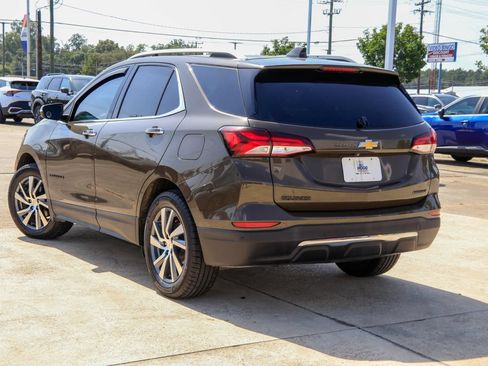 Used 2024 Chevrolet Equinox Premier FWD image 2