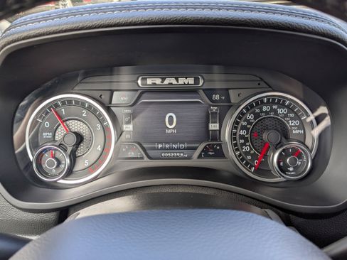 Used 2024 RAM 2500 Laramie image 28