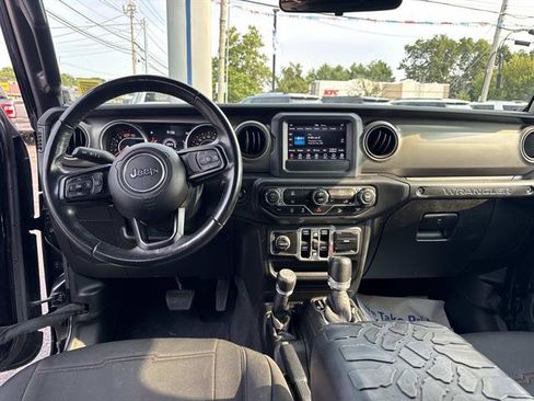 Used 2018 Jeep Wrangler Unlimited Sport S AWD/4WD image 9