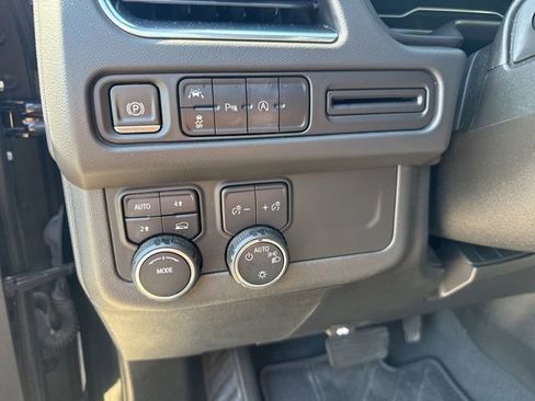 Used 2023 Chevrolet Suburban RST image 19