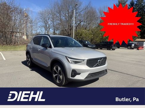 Used 2023 Volvo XC40 B5 Plus w/ Driver Assist Package image 1