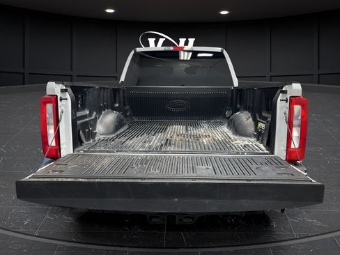 Used 2024 Ford F250 XLT AWD/4WD image 24