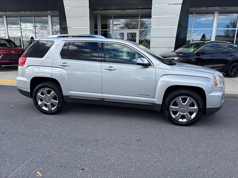 Used 2016 GMC Terrain SLT image 3